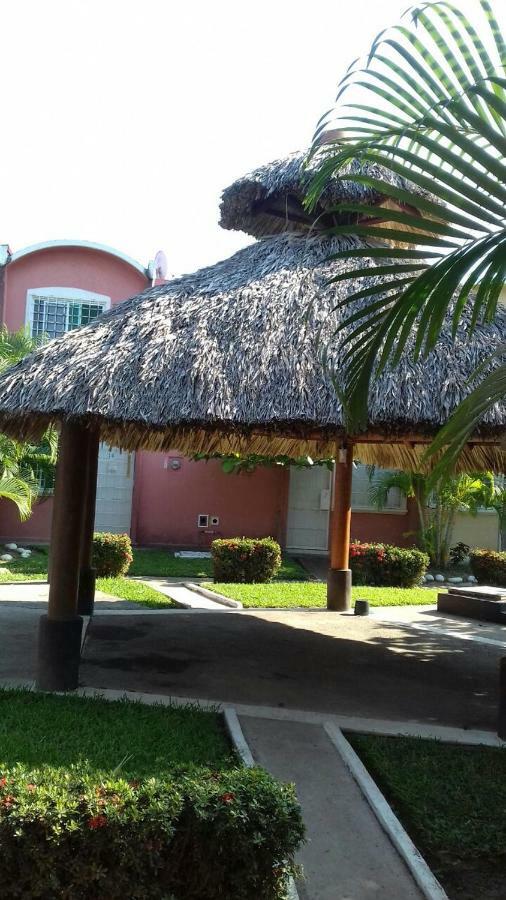 Appartamento Casa con alberca!! Ixtapa Zihuatanejo Esterno foto